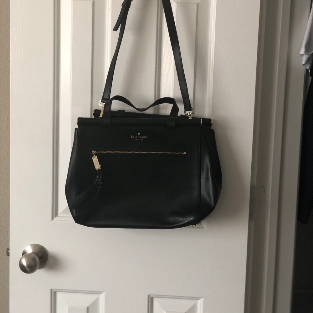 Black Kate spade purse.